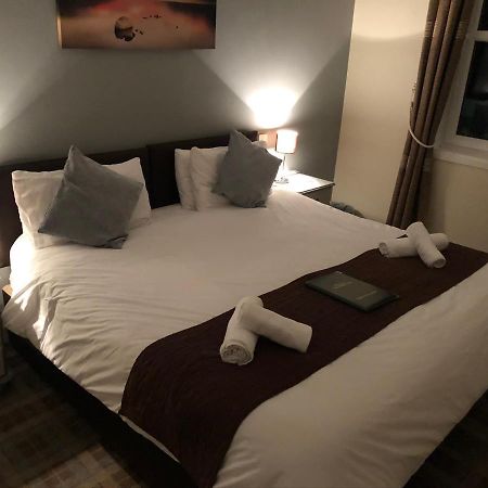 The Anglers Inn Perth Extérieur photo